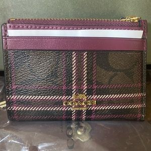 💯% AUTHENTIC Coach Skinny ID key case wallet